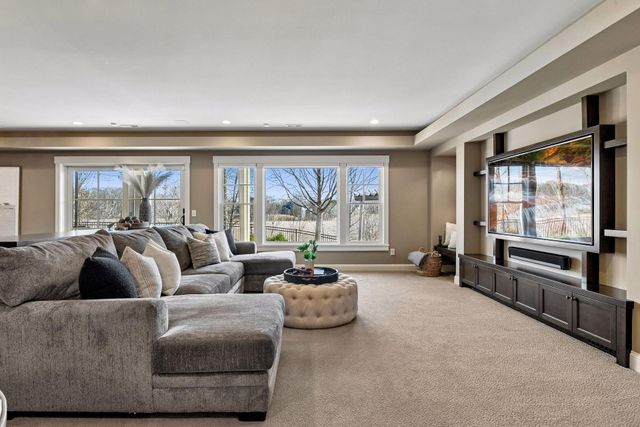 696 Woodland Hill Court, Medina, MN 55340