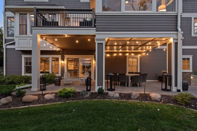 696 Woodland Hill Court, Medina, MN 55340