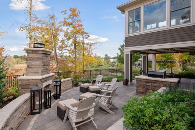 696 Woodland Hill Court, Medina, MN 55340