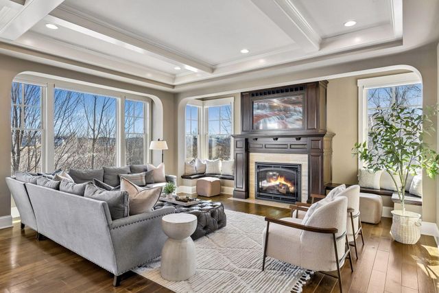 696 Woodland Hill Court, Medina, MN 55340