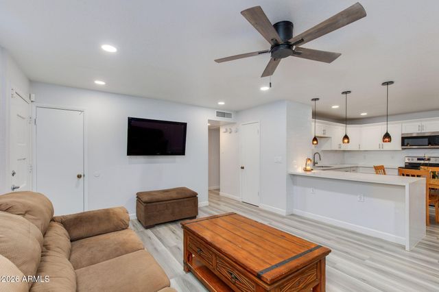 4641 E Roeser Road, Phoenix, AZ 85040