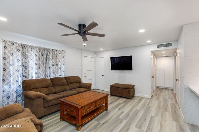 4641 E Roeser Road, Phoenix, AZ 85040