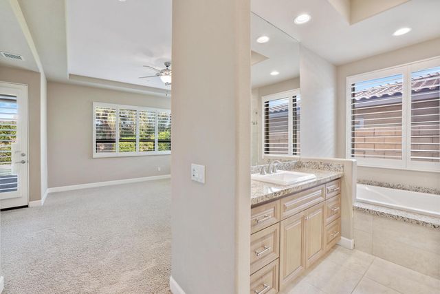 74114 Cosmopolitan Lane, Palm Desert, CA 92211