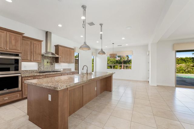 74114 Cosmopolitan Lane, Palm Desert, CA 92211