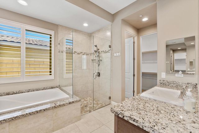 74114 Cosmopolitan Lane, Palm Desert, CA 92211