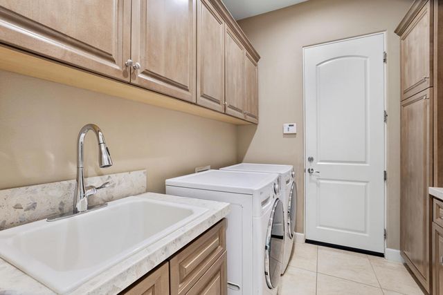 74114 Cosmopolitan Lane, Palm Desert, CA 92211