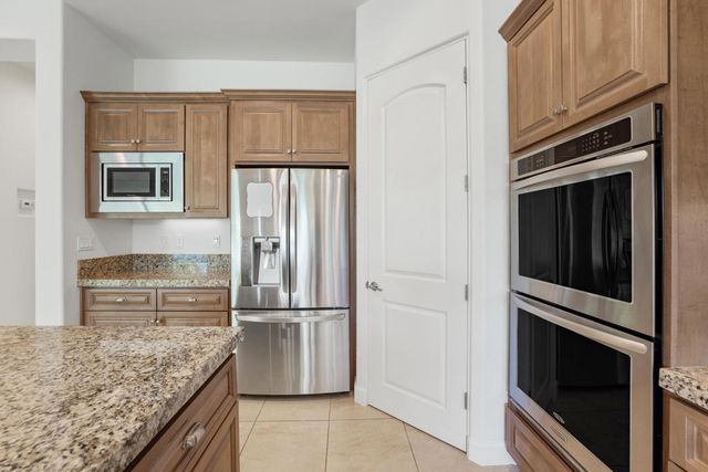 74114 Cosmopolitan Lane, Palm Desert, CA 92211