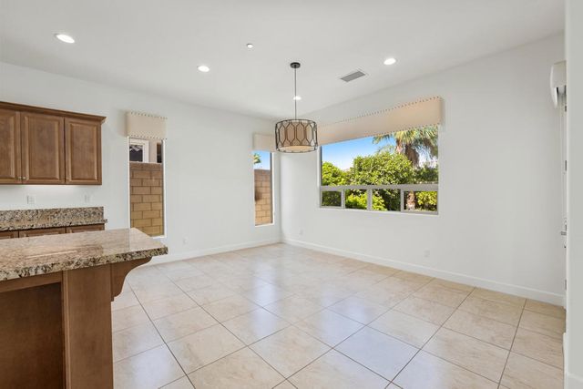 74114 Cosmopolitan Lane, Palm Desert, CA 92211