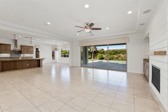 74114 Cosmopolitan Lane, Palm Desert, CA 92211