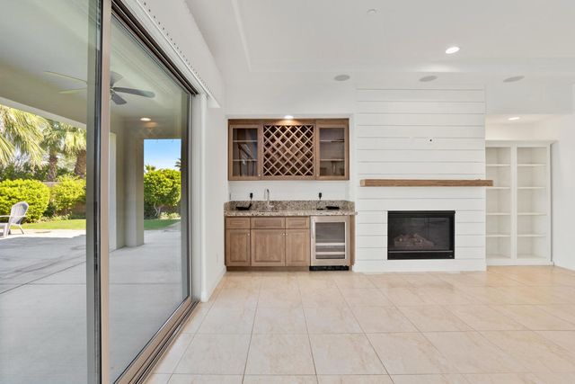 74114 Cosmopolitan Lane, Palm Desert, CA 92211