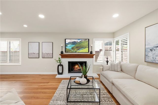 24103 Clearbank Lane, Newhall, CA 91321