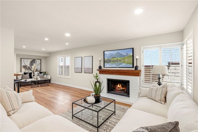 24103 Clearbank Lane, Newhall, CA 91321
