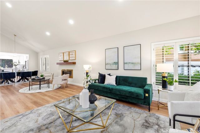24103 Clearbank Lane, Newhall, CA 91321