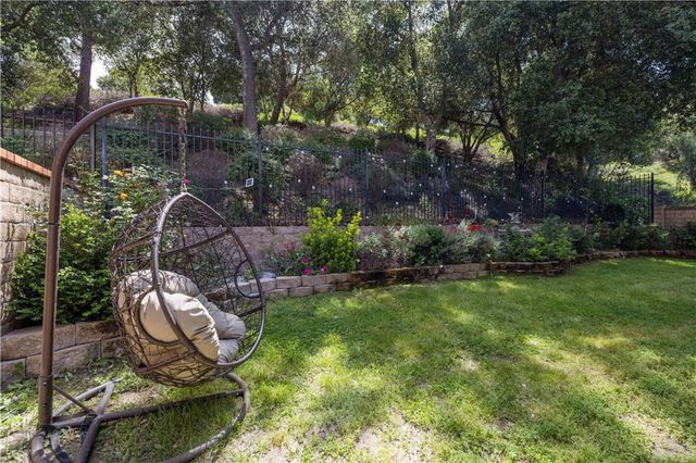 24103 Clearbank Lane, Newhall, CA 91321