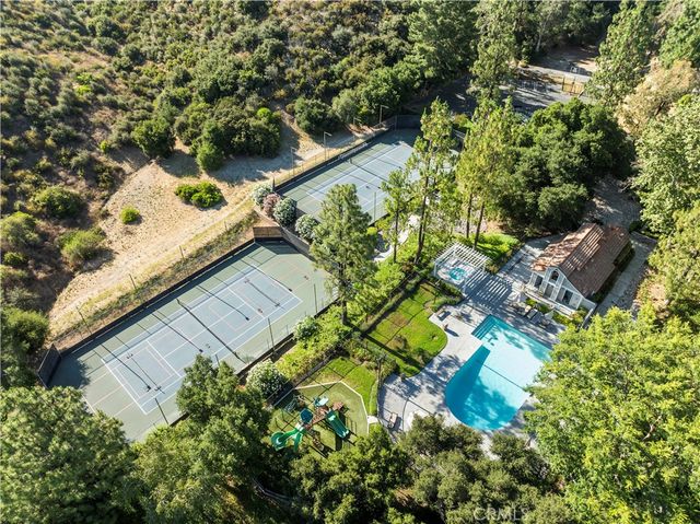 24103 Clearbank Lane, Newhall, CA 91321