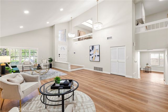 24103 Clearbank Lane, Newhall, CA 91321