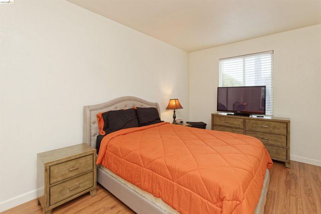 10 Leighty Ct 5, Hayward, CA 94541