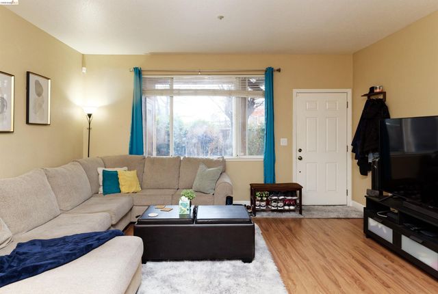 10 Leighty Ct 5, Hayward, CA 94541