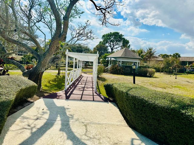 2950 SE Ocean Boulevard 130-6, Stuart, FL 34996