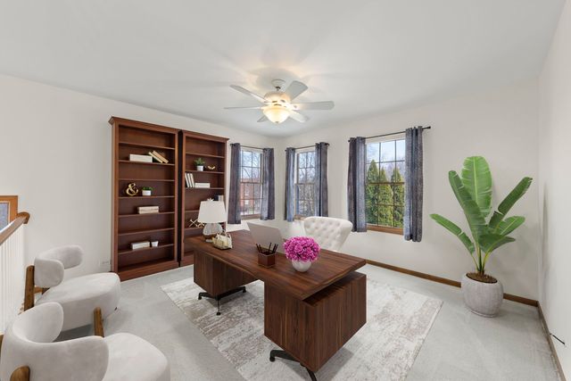 302 Roscommon Court, Glen Ellyn, IL 60137