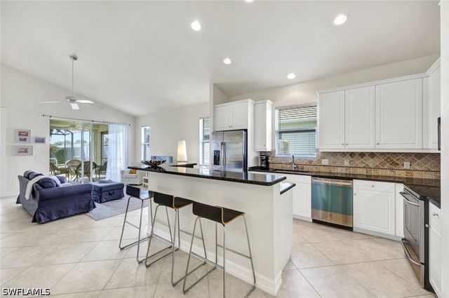 684 98th AVE N, Naples, FL 34108