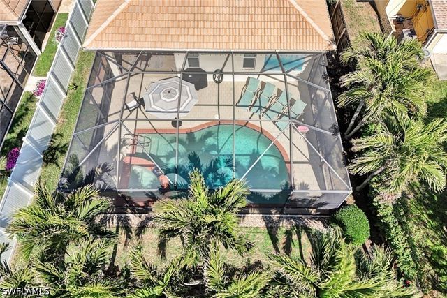 684 98th AVE N, Naples, FL 34108