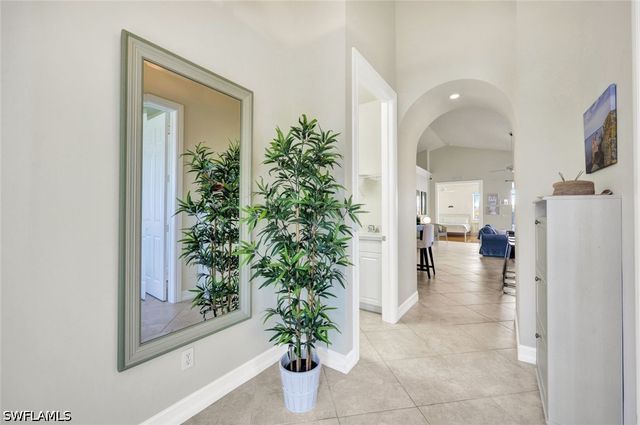 684 98th AVE N, Naples, FL 34108