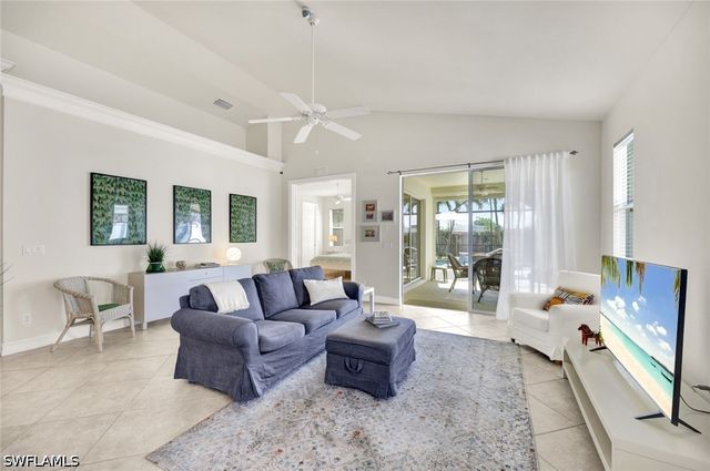 684 98th AVE N, Naples, FL 34108