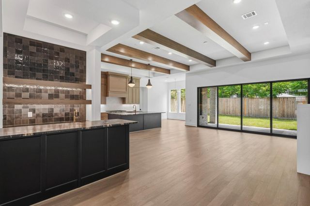 3615 Newcastle Drive, Houston, TX 77027