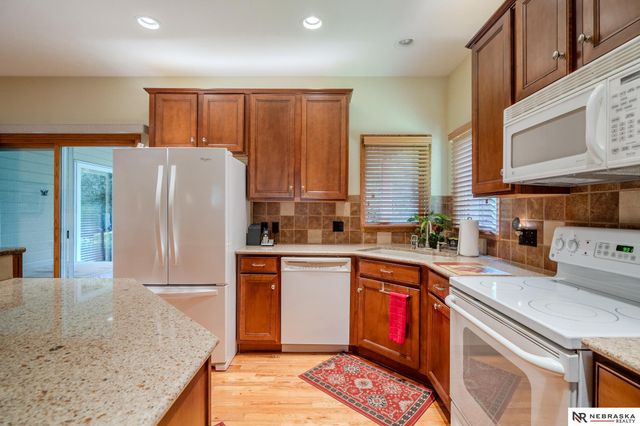 625 S 196th Avenue, Elkhorn, NE 68022