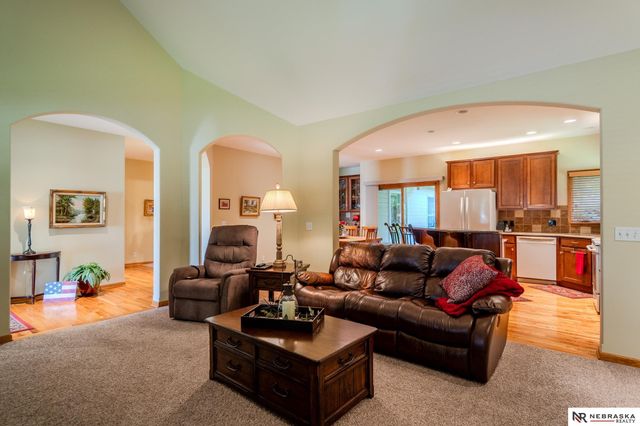 625 S 196th Avenue, Elkhorn, NE 68022