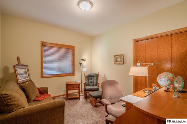 625 S 196th Avenue, Elkhorn, NE 68022