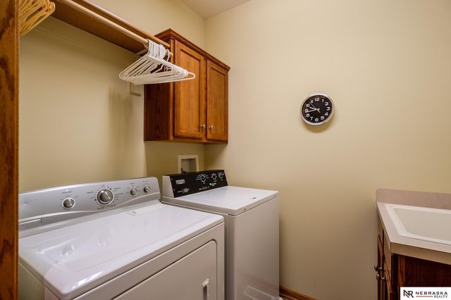 625 S 196th Avenue, Elkhorn, NE 68022