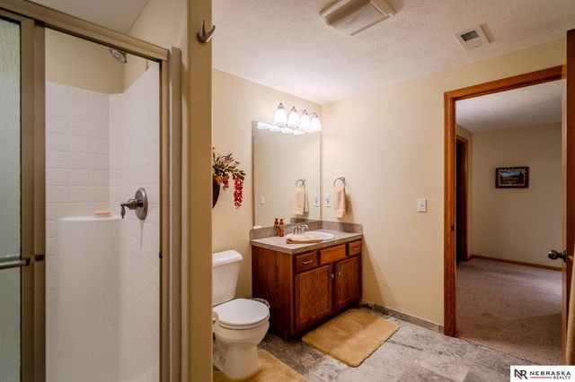 625 S 196th Avenue, Elkhorn, NE 68022