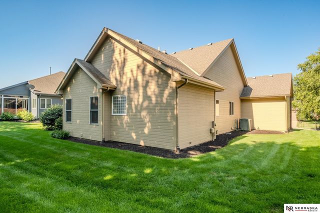 625 S 196th Avenue, Elkhorn, NE 68022