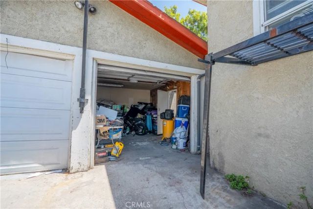821-823 W 98th Street, Los Angeles, CA 90044