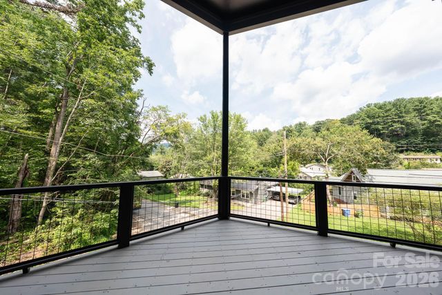 33 Spooks Branch Road, Asheville, NC 28804
