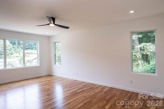 33 Spooks Branch Road, Asheville, NC 28804