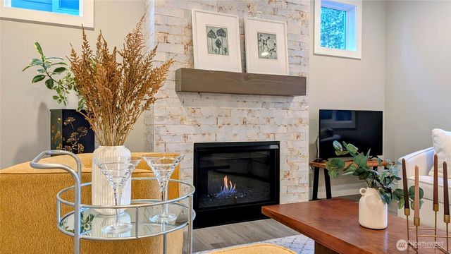 7242 Sinclair Avenue, Gig Harbor, WA 98335