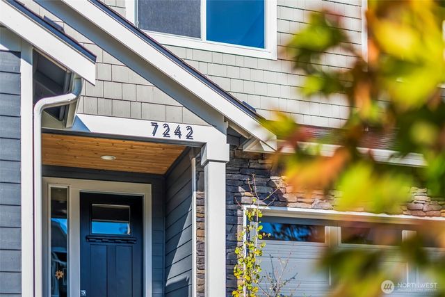 7242 Sinclair Avenue, Gig Harbor, WA 98335