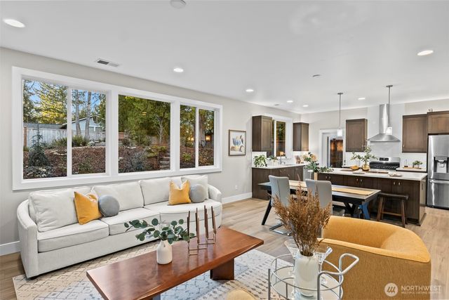 7242 Sinclair Avenue, Gig Harbor, WA 98335