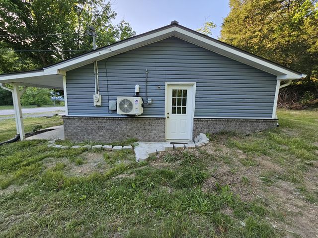 3337 Hartsville Rd, Lafayette, TN 37083