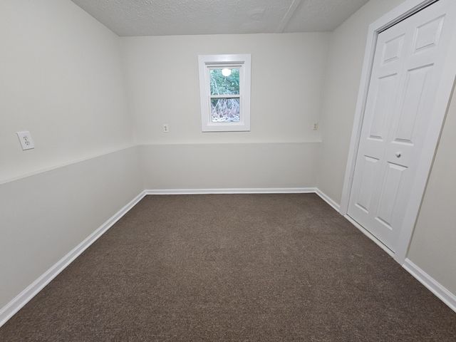 3337 Hartsville Rd, Lafayette, TN 37083