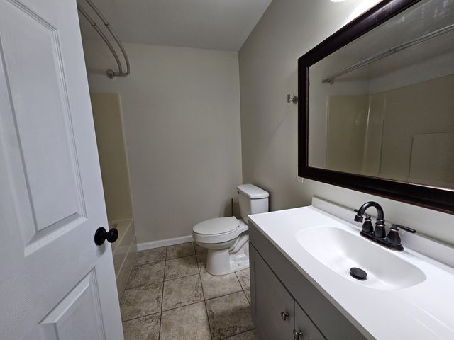 3337 Hartsville Rd, Lafayette, TN 37083
