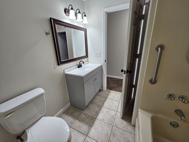 3337 Hartsville Rd, Lafayette, TN 37083