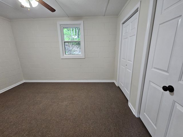 3337 Hartsville Rd, Lafayette, TN 37083