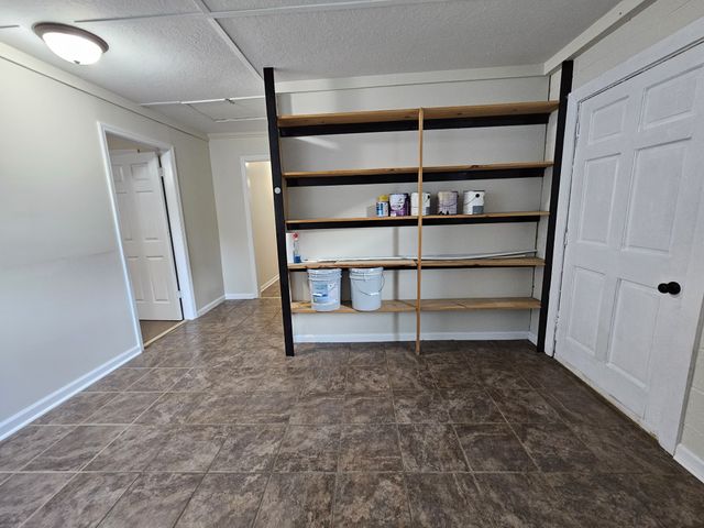 3337 Hartsville Rd, Lafayette, TN 37083