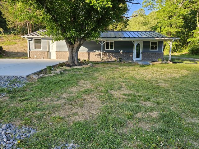 3337 Hartsville Rd, Lafayette, TN 37083