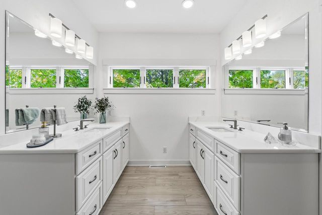 W8205 Nature DRIVE, Whitewater, WI 53190