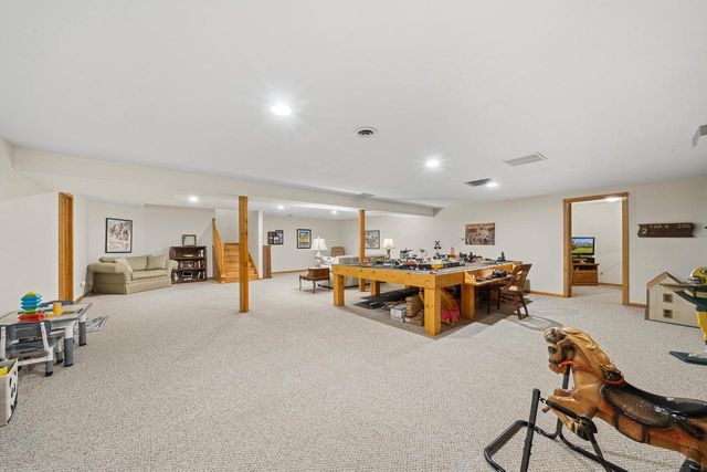 W8205 Nature DRIVE, Whitewater, WI 53190